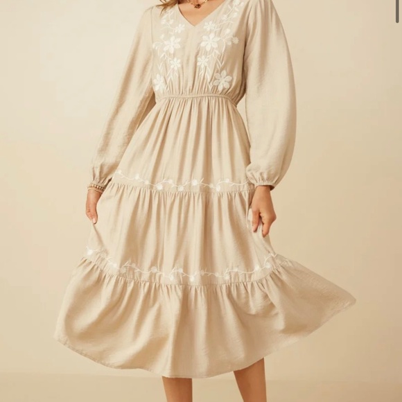 Hayden Los Angeles Dresses & Skirts - NWOT Ivory embroidered dress